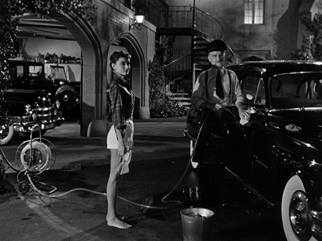 Audrey-Hepburns-style-in-Sabrina-9